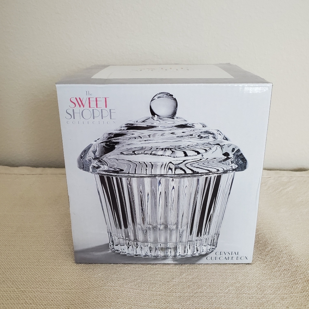 The Sweet Shoppe Crystal Cupcake Box